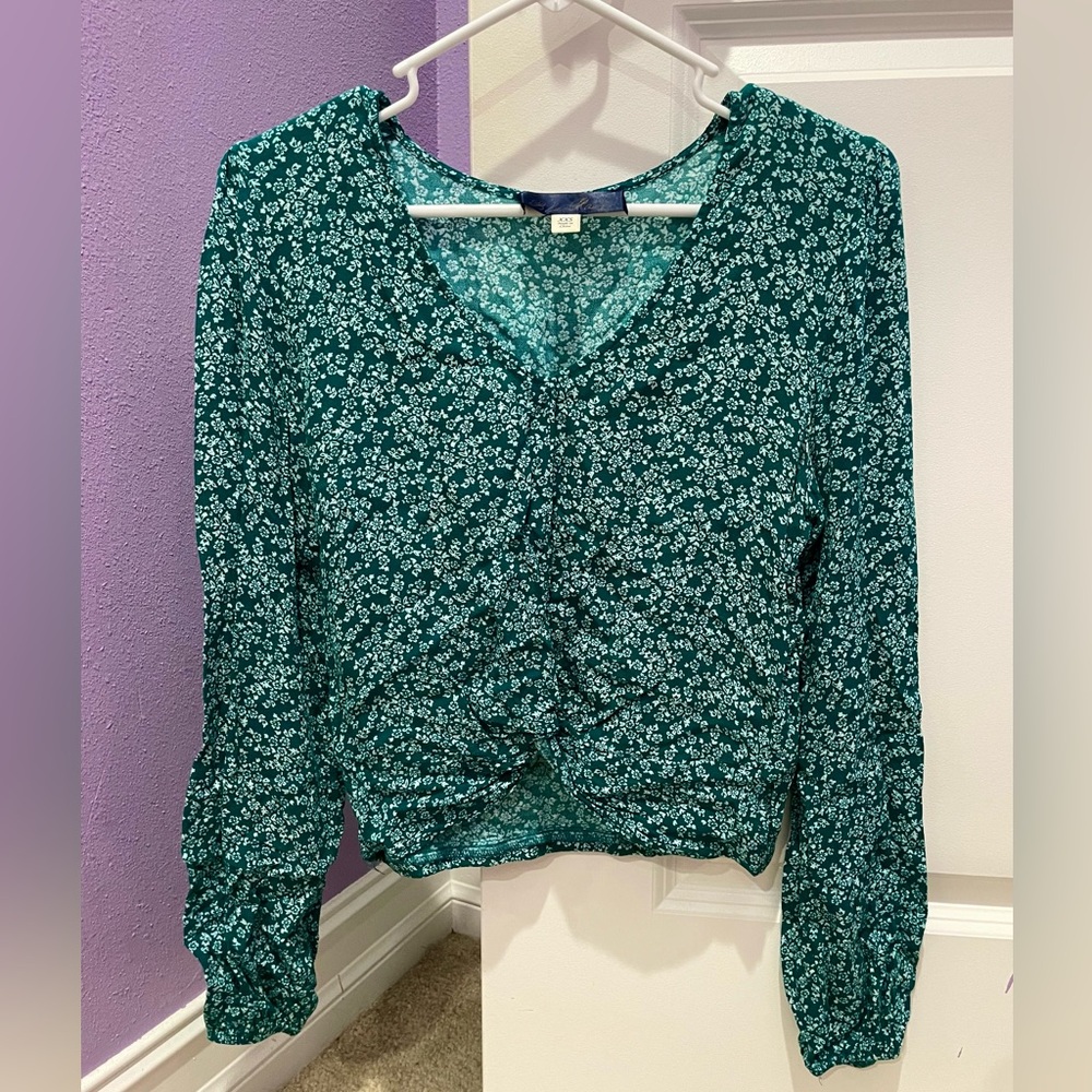 Green Floral long sleeve - XXS from Francesca’s